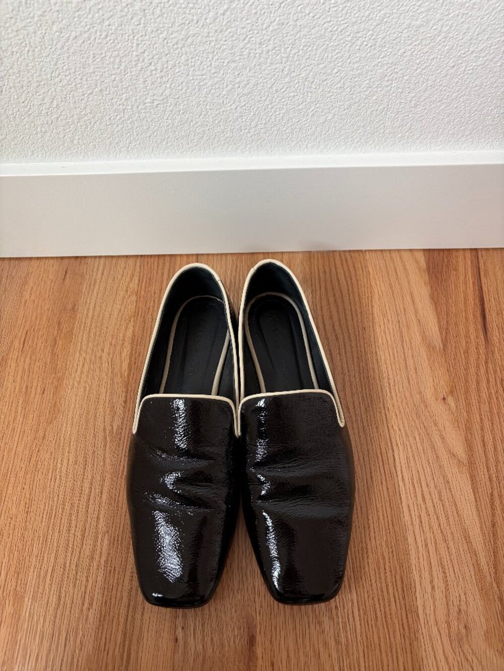 Freda Salvador Paisley Black Patent Smoking Slippers Size 8.5